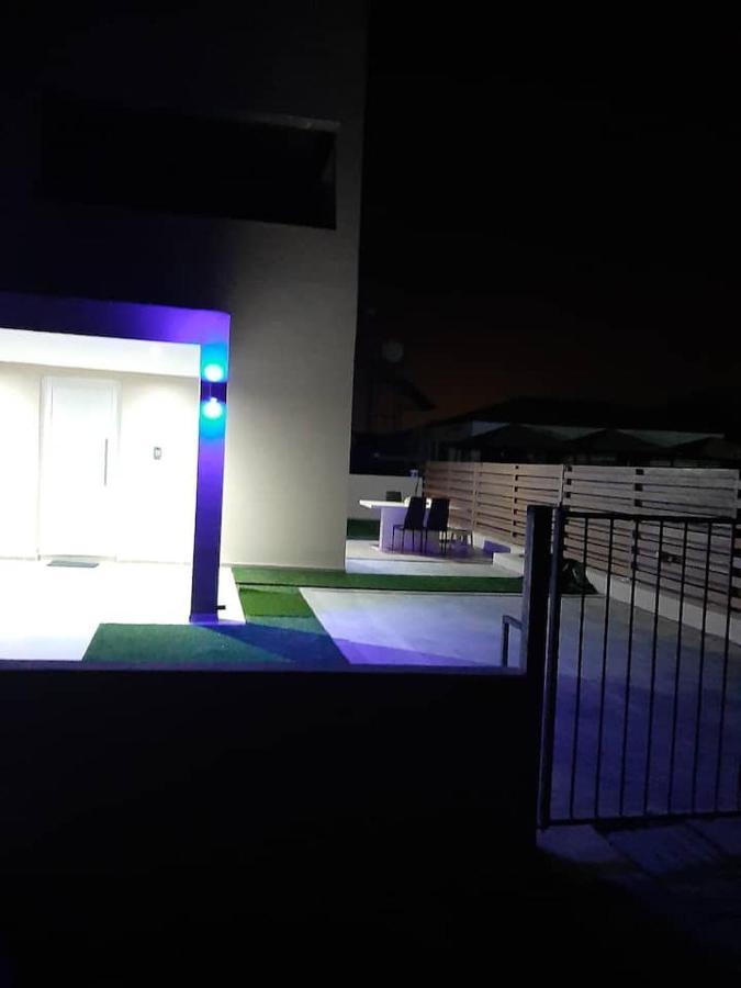 Universe House Dromolaxia Eksteriør billede