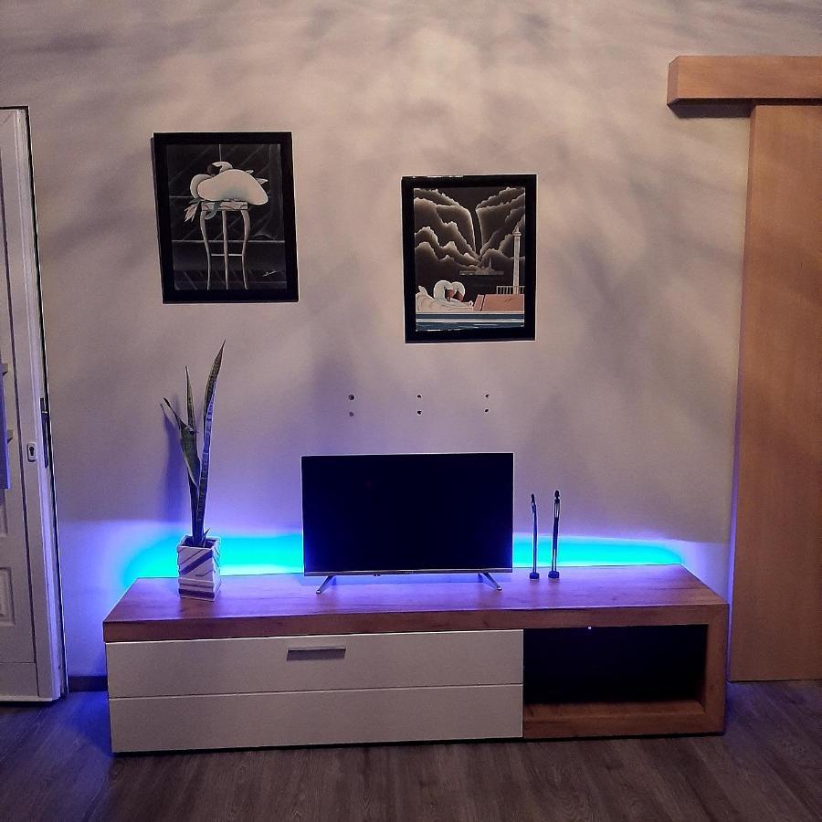 Universe House Dromolaxia Eksteriør billede